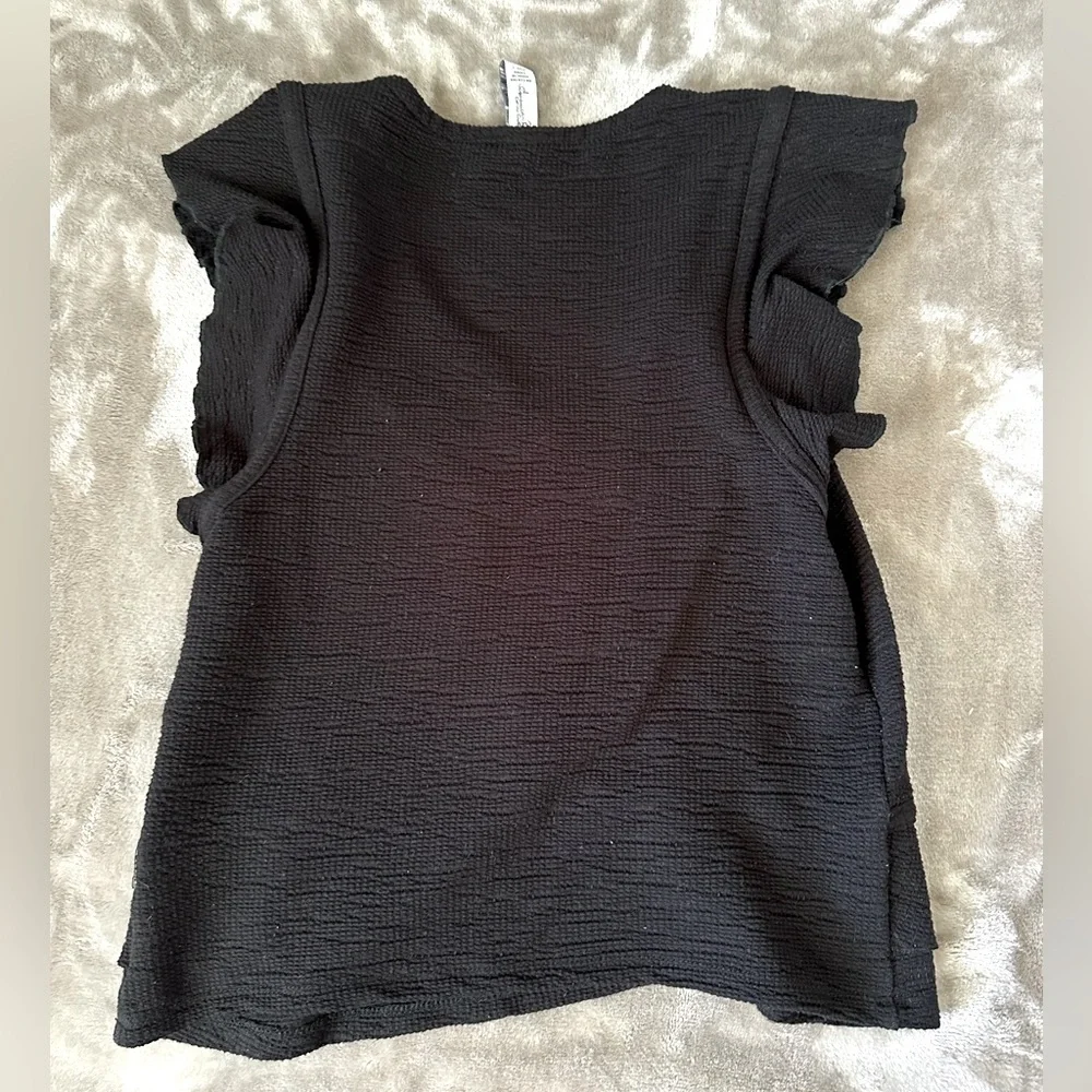 Black Ruffle-Front top - Picture 2 of 2